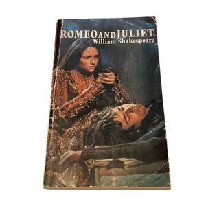 Romeo & Juliet OLIVIA HUSSEY Movie Scholastic Paperback Book RARE 1969